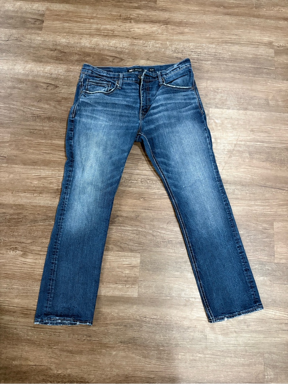 BKE Men's Washed Blue Straight Jeans